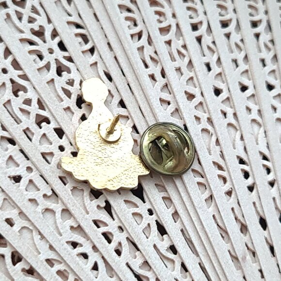 Clown Pin Super Cute - Picture 4 of 8